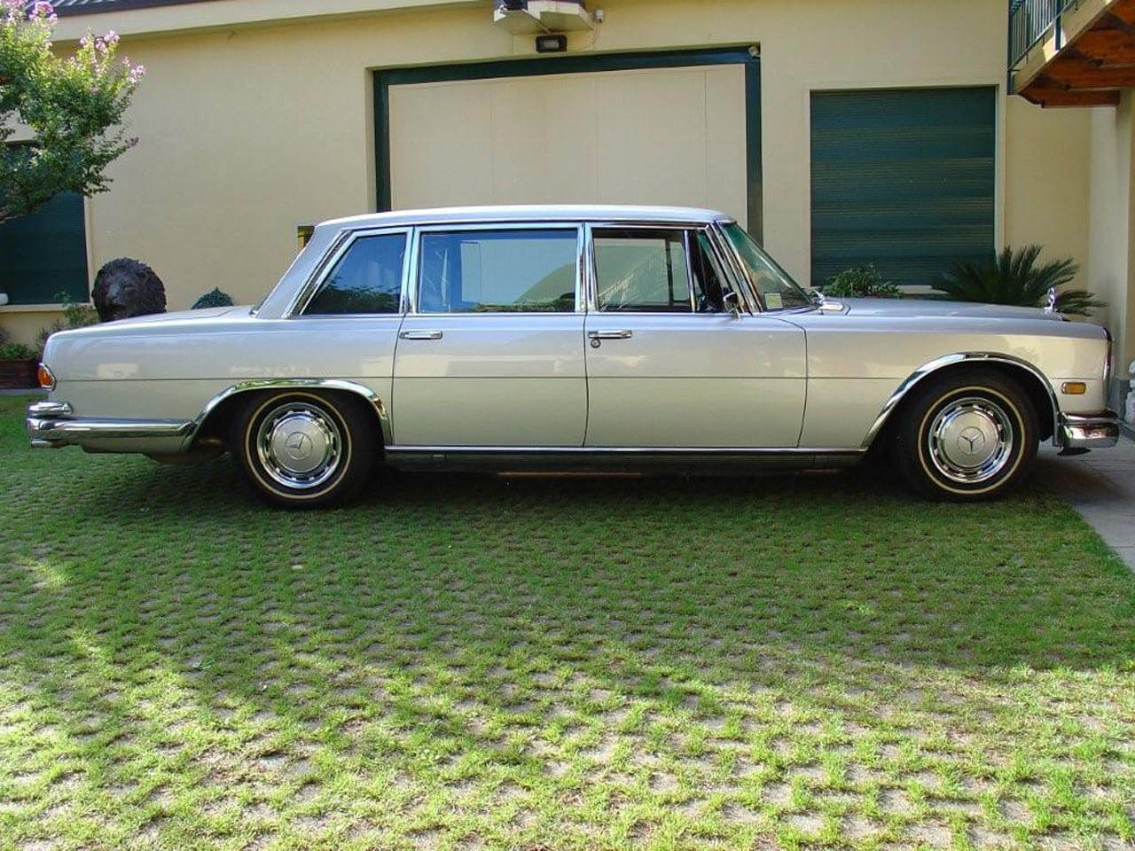 Mercedes Benz 600 Limousine
